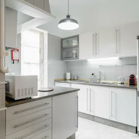 Estefania Rooftop - Center *